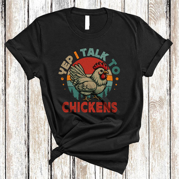 MacnyStore - Vintage Retro I Talk To Chicken, Adorable Farm Animal Lover, Matching Farmer Group T-Shirt