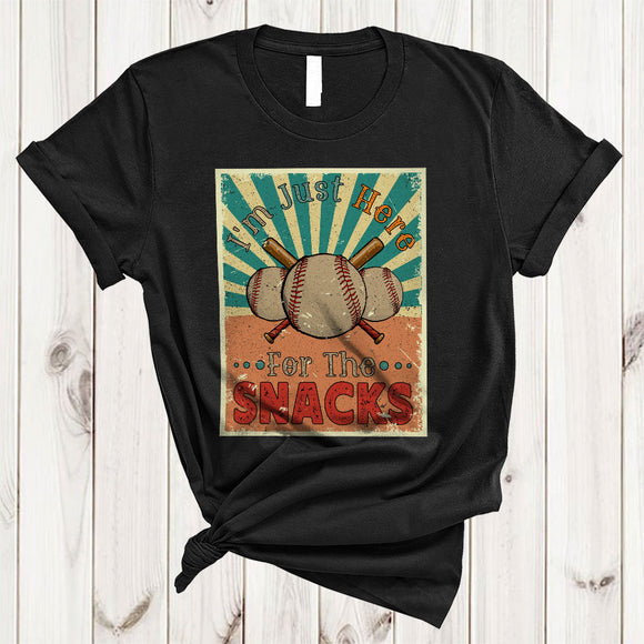 MacnyStore - Vintage Retro I'm Just Here For The Snacks, Humorous Baseball Equipment, Sport Player Team T-Shirt