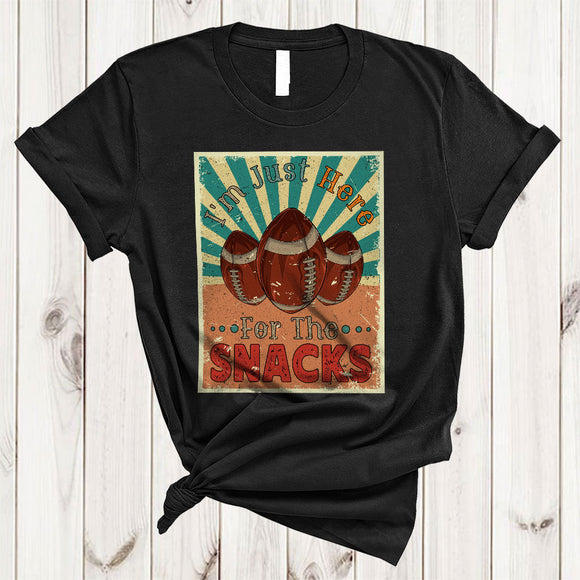 MacnyStore - Vintage Retro I'm Just Here For The Snacks, Humorous Football Equipment, Sport Player Team T-Shirt