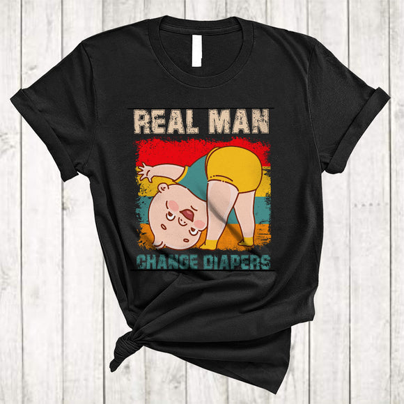 MacnyStore - Vintage Retro Real Men Change Diapers, Humorous Father's Day New Dad Baby, Family T-Shirt