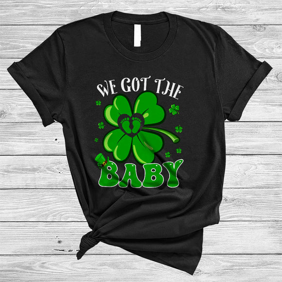 MacnyStore - We Got The Baby, Wonderful St. Patrick's Day Shamrock, Pregnancy Announcement Family T-Shirt